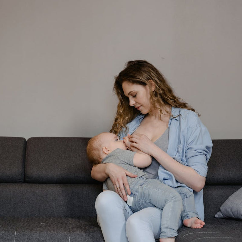 Colostrum vs Breast Milk: What Parents Should Know