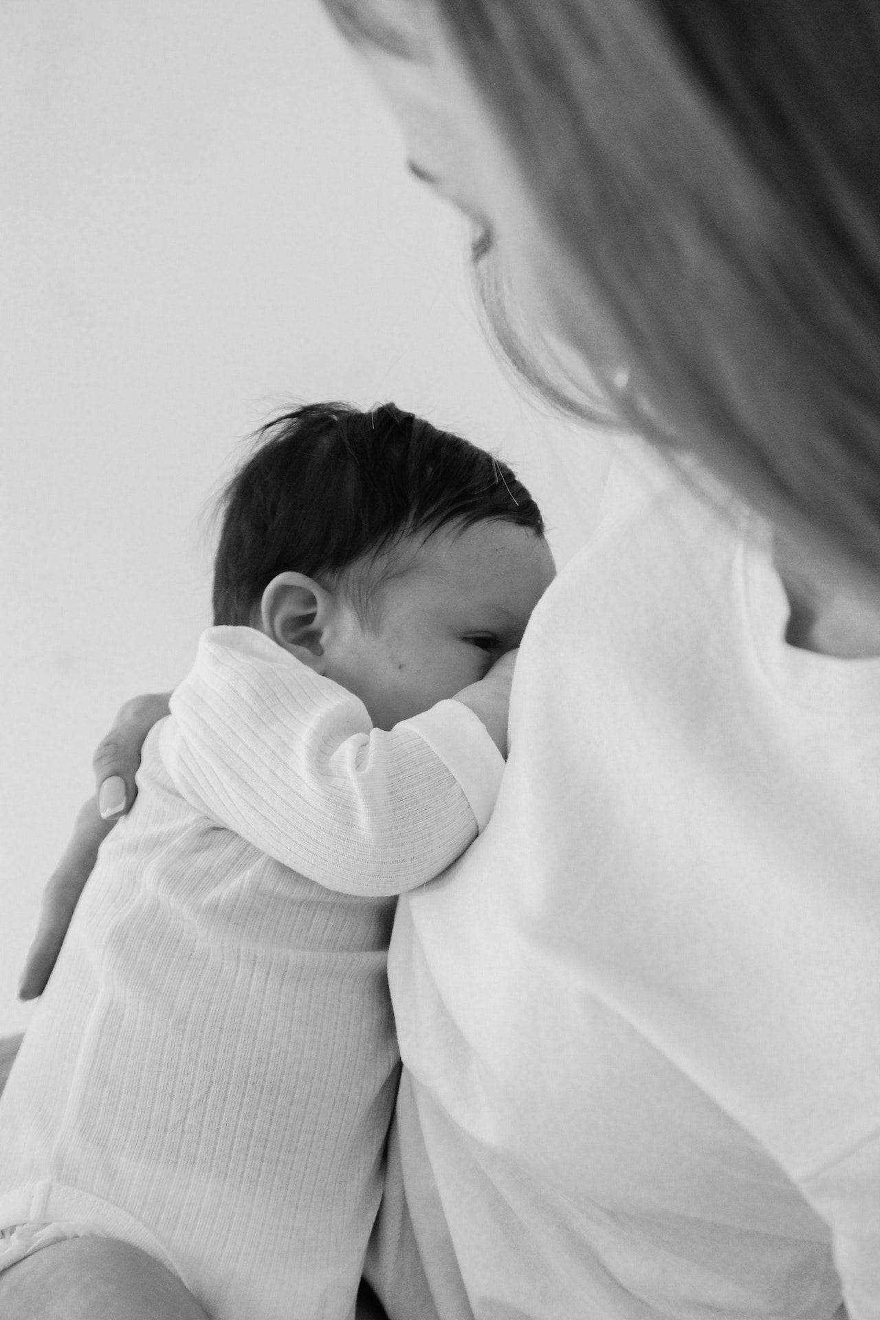 Breastfeeding Cracked Nipples: Causes and Remedies | Natalist